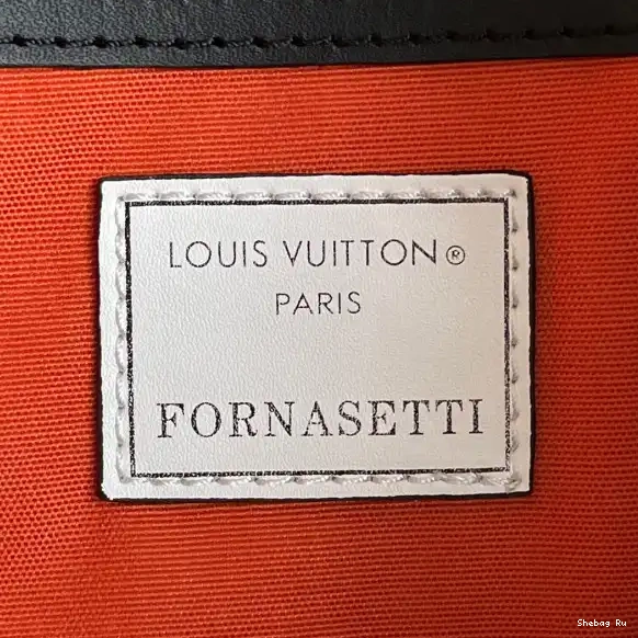 45 VUITTON BANDOULIÈRE KEEPALL LOUIS 0522
